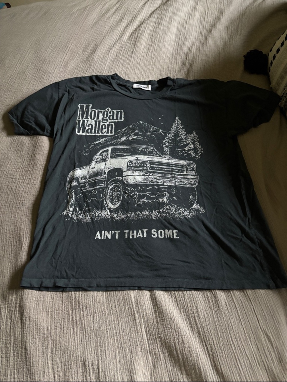 Daydreamer Morgan wallen tshirt - Picture 2 of 5